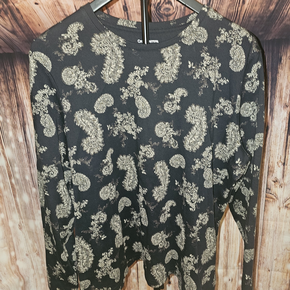 Croft & Barrow Black and Gold Paisley Men's Shirt